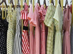 Second-hand women's dresses wholesale